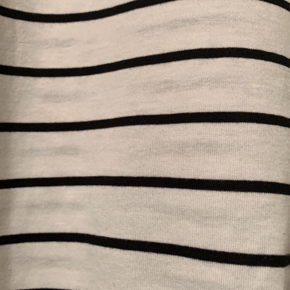 🥳HOST PICK🥳 “JUST ONE MORE EPISODE”. Binge watching tee 📺 - Picture 3 of 6